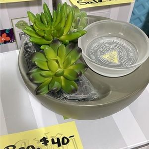 Scentsy little garden warmer. Brand new